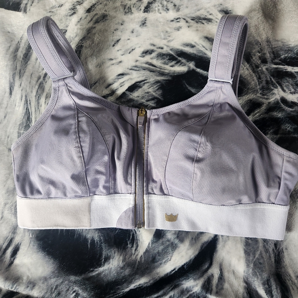 Shefit sports bra